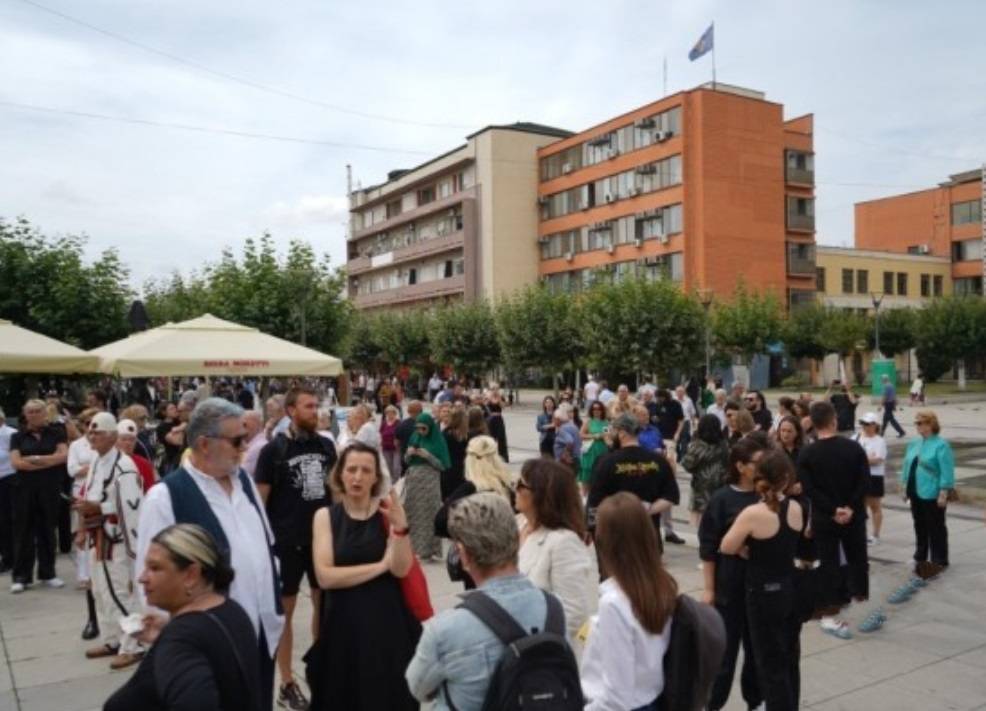 11 Yaşındaki Kız Çocuğunun Tecavüz Edilmesi Ardından Priştine’de Protesto