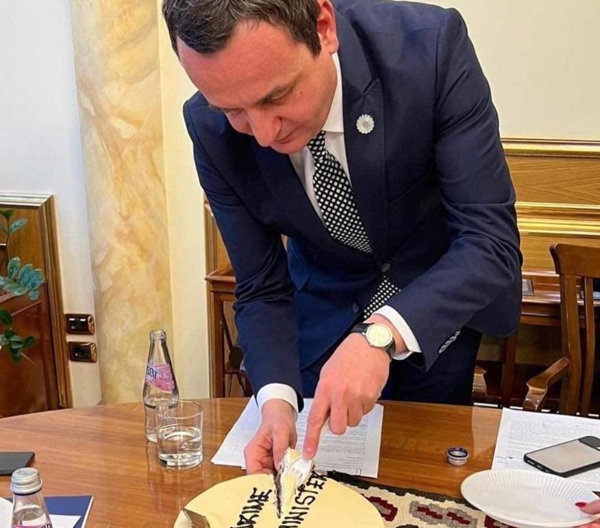 Albin Kurti Bugün Doğum Gününü Kutluyor