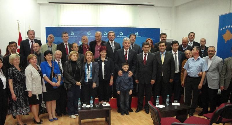 Kosovalı Türkler Köprü Rolünü Görüyor