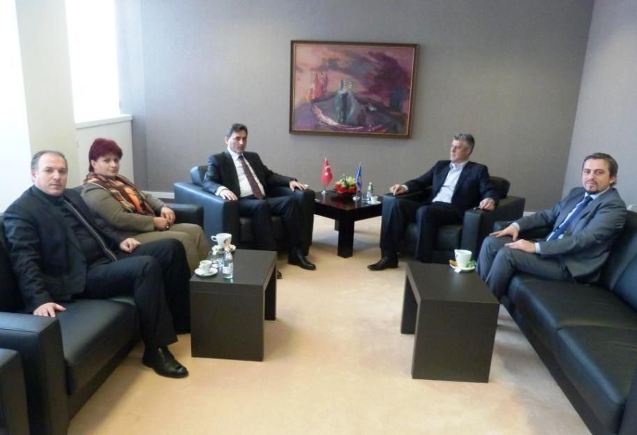 Başbakan Thaçi, Türkçe Kimliklerin Verileceğini Söyledi