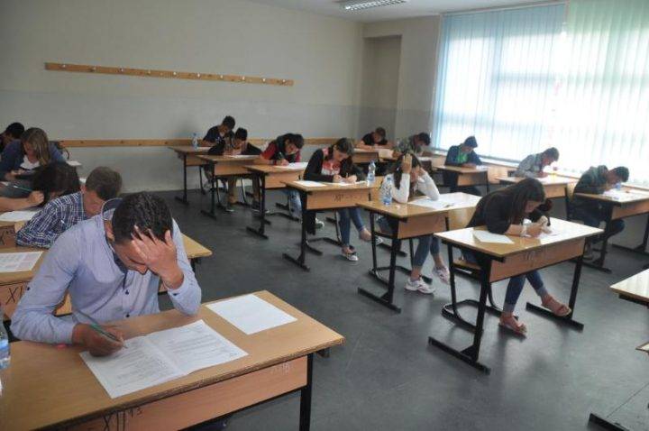 9. Sınıfların Bugün Başarı Testinin İlk Bölümü Yapılıyor