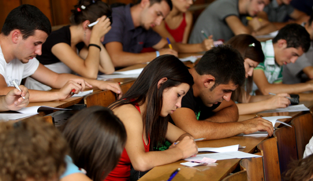 Priştine Üniversitesi'ne Kayıtlar Cuma'ya Kadar Uzatıldı