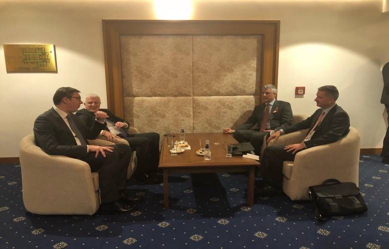 Thaçi, Sofya’da Vuçiç ile Görüştü