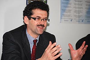 Kadınlar Kosova'da Şiddet Mağdurları