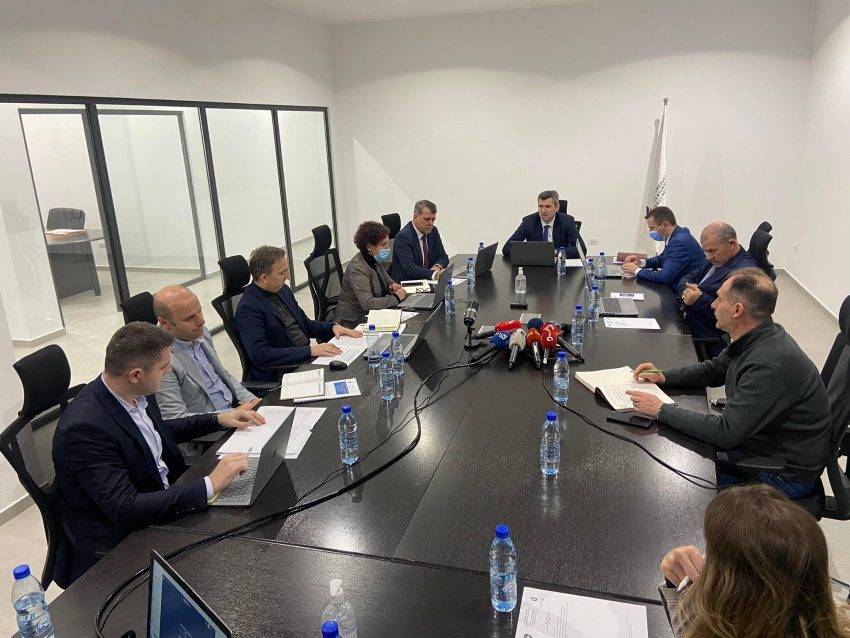 ZRRE, Yeni Elektrik Tarifesini Onadı, Blok Tarife 600 Yerine 800 kwh