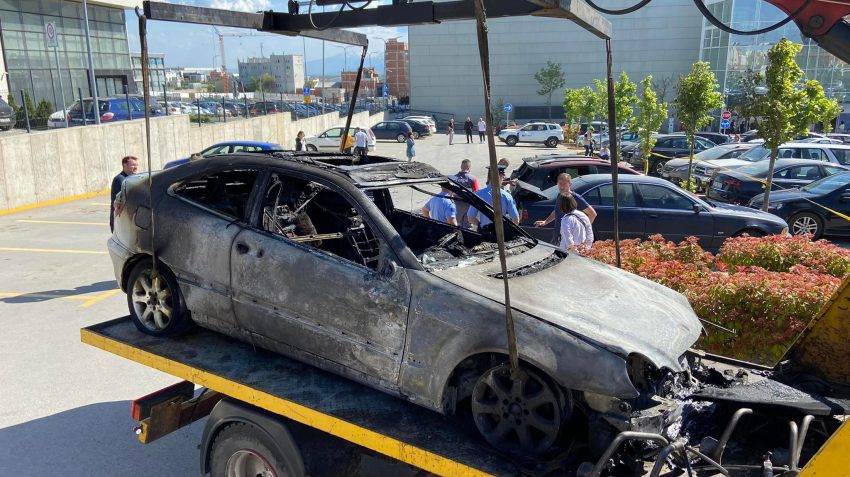 Kuzeyde RKS Plakalı 3 Araç Daha Kundaklandı