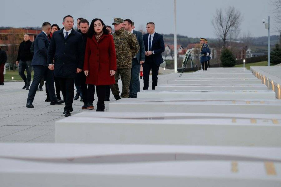 Osmani: Adem Jashari,  Onurumuzun Kahramanı