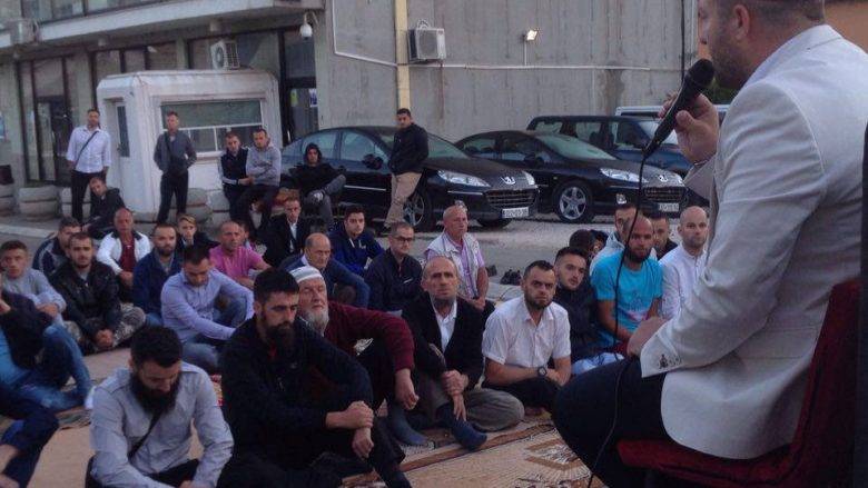 Kosova'nın Kuzeyinde 17 Sene Sonra İlk Namaz Kılındı