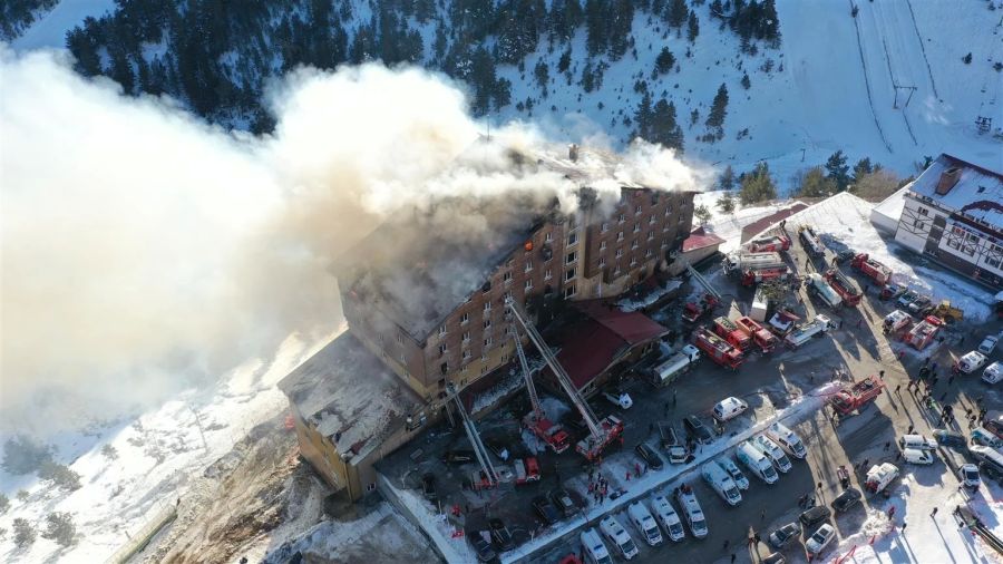 Bolu'da kayak merkezinde otel yangını! Can kaybı 76'ya yükseldi