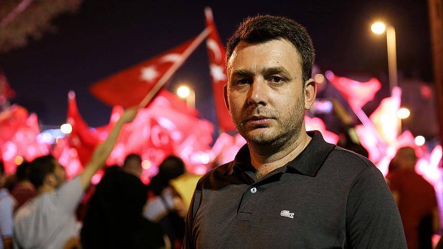 Sırplara karşı savaşan Kosova gazisi "demokrasi nöbeti"nde