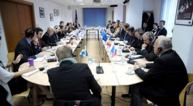 AB Büyükelçilerinden Thaçi ve Kosova Hükümetine Tam Destek
