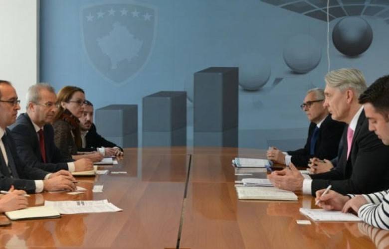 AB,  Yolsuzlukla Mücadelede Kosova'yı Destekliyor