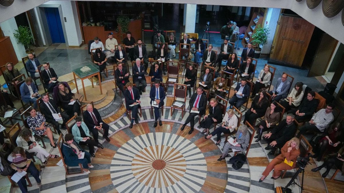 Priştine’de Kosova’nın AB’ye Giden Yolu Tartışıldı