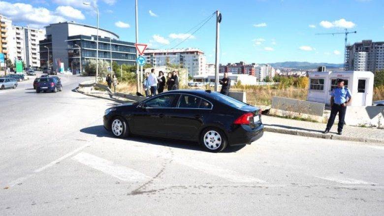 Grenel ABD Elçiliği’nde Kurti İle Görüştü