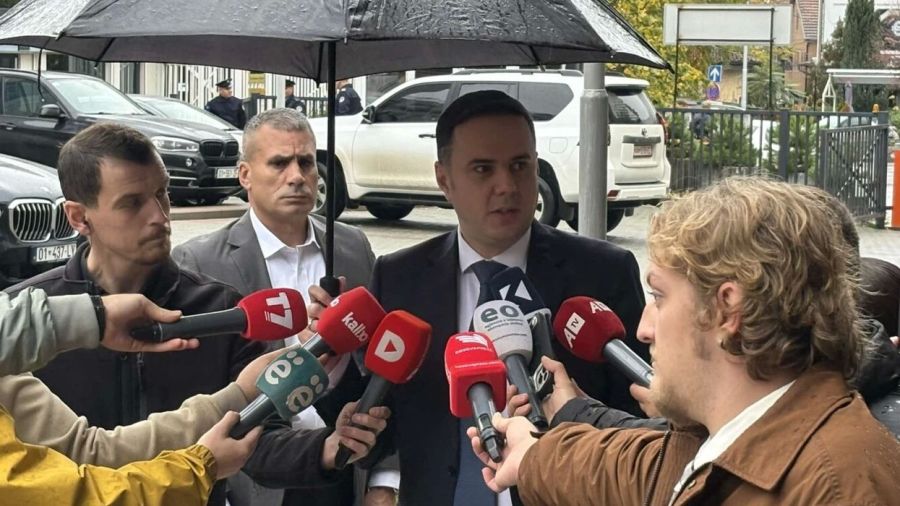 Abdixhiku: “Popülizmin Perdesi İndi”