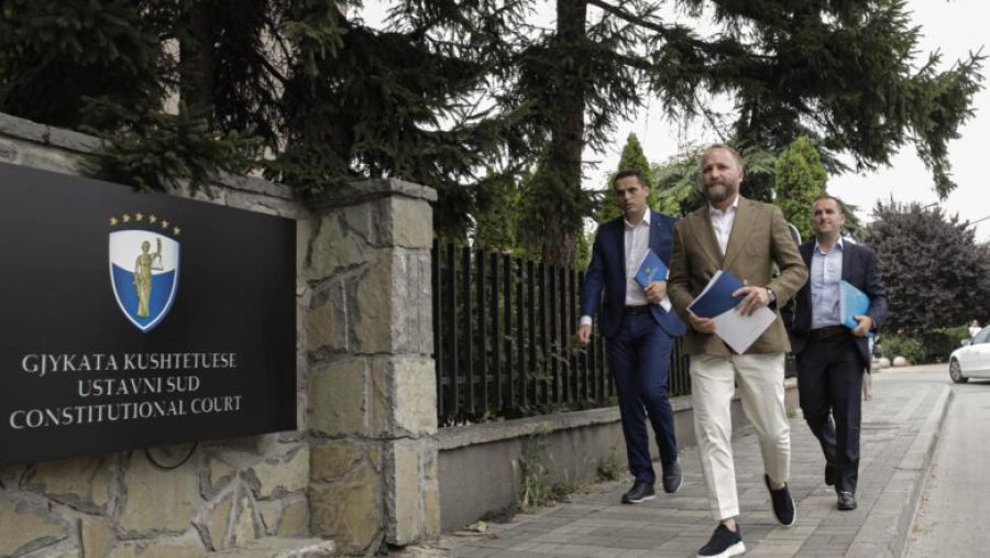 PDK ve LDK, Kamu Görevlileri Kanunu Anayasa Mahkemesi'ne Taşıdı