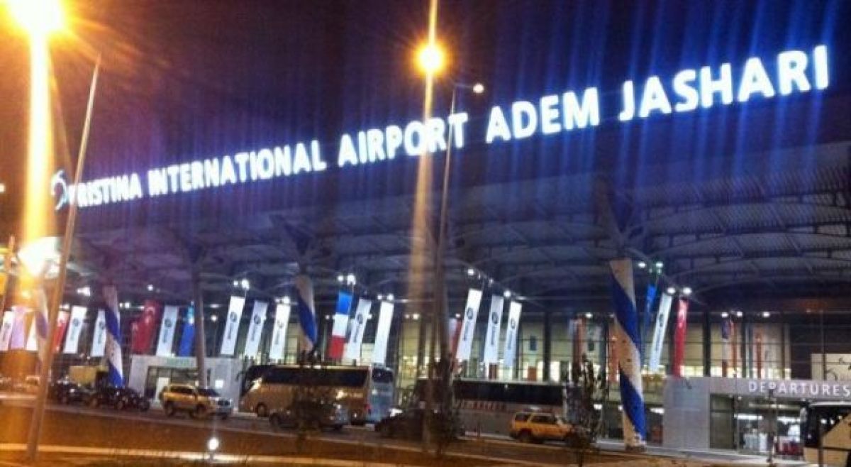 Havalimanı'nda 5 Kişi Kavgaya Karıştı, Gözaltına Alındılar