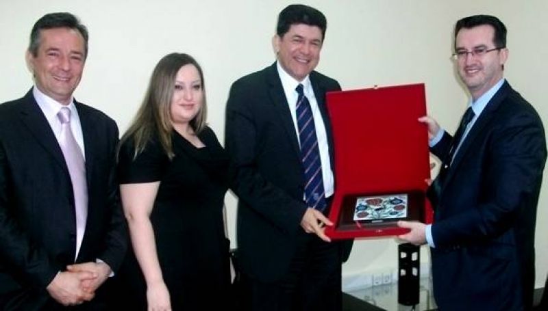 Bakan Agani "Acıbadem " Sağlık Grubunu Kabul Etti