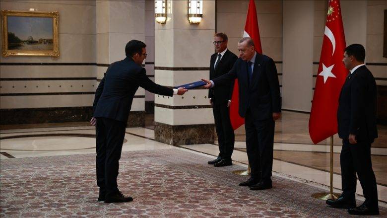Büyükelçi Vrenezi, Cumhurbaşkanı Erdoğan’a Güven Mektubunu Sundu