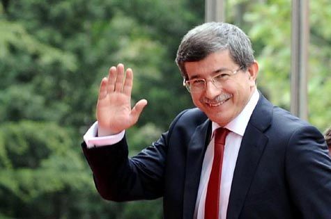 Dışişleri Bakanı Ahmet Davutoğlu Cuma Günü Kosova'da
