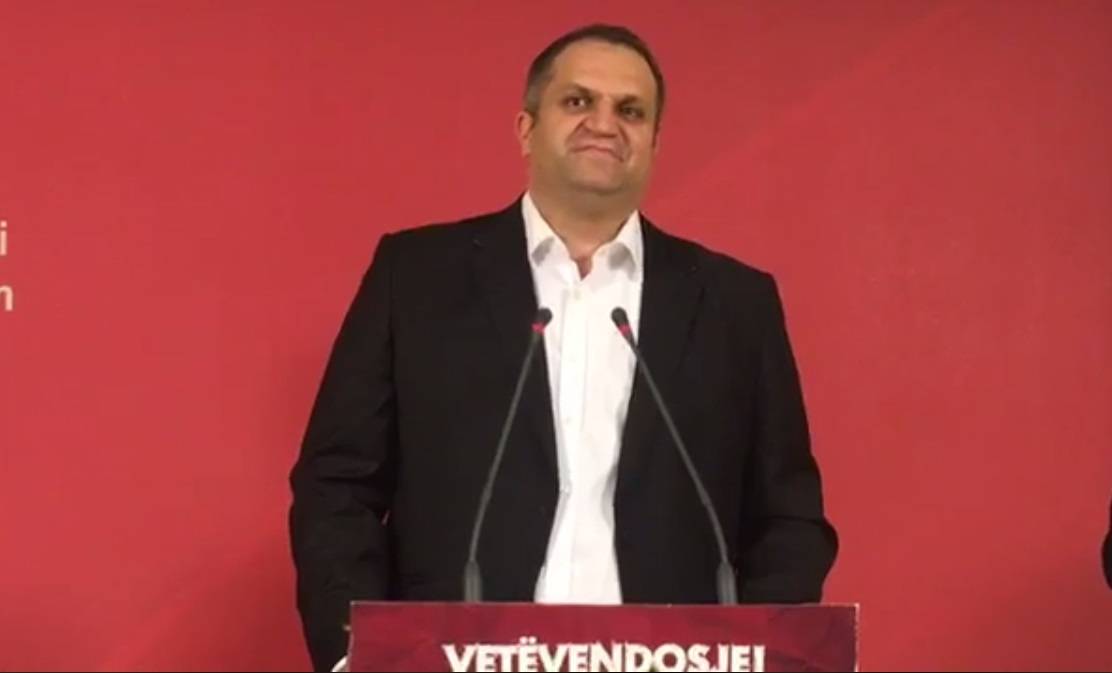 Priştineliler Yine Shpend Ahmeti Dedi