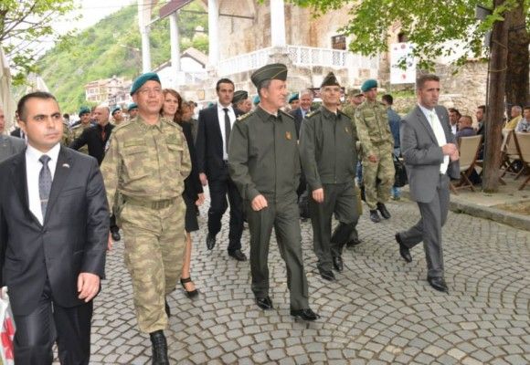 Orgeneral Akar Prizren'de