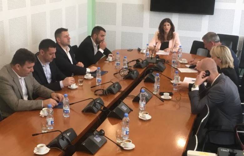 AKI Müdür Yardımcısı da Rapor Sunmaya Gitmedi