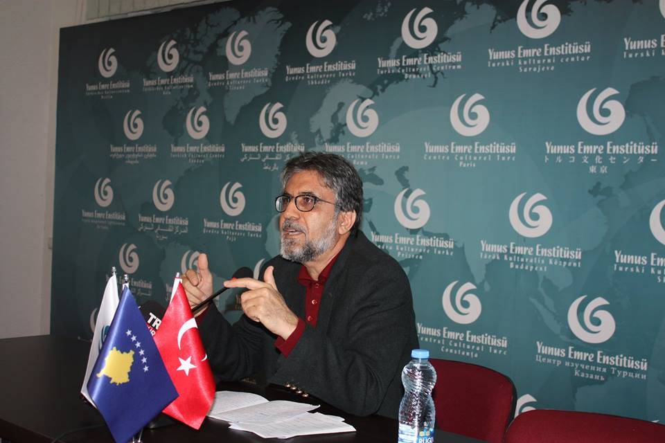 Kosova'da "İslam Dünyası ve Modernleşme Problemleri" Söyleşisi