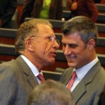 Koalisyonun Devamı İçin AKP ile "Pazarlık"