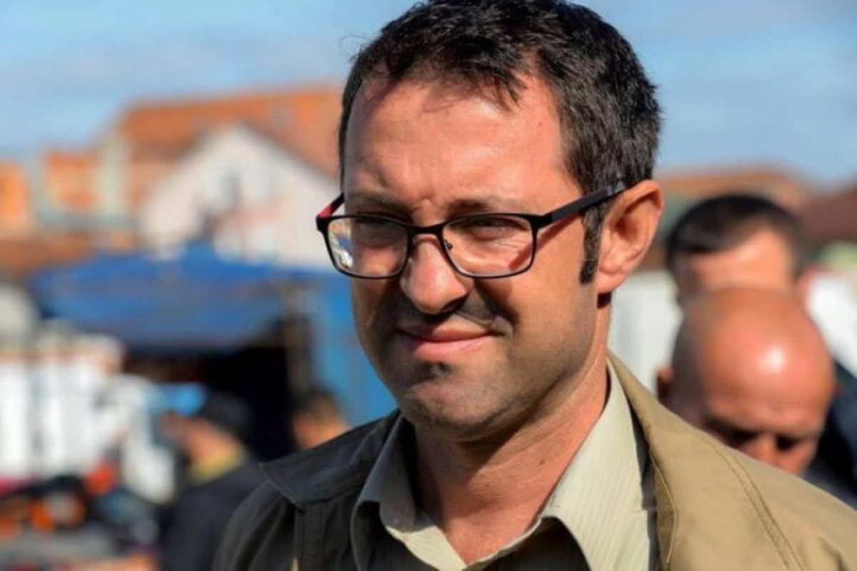 Haxhiu’nun Eşi Krasniqi’den Daut Haradinaj’a Ağır Suçlamalar: “Tutuklandıklarında Kosova Toprağını Öpecekler”