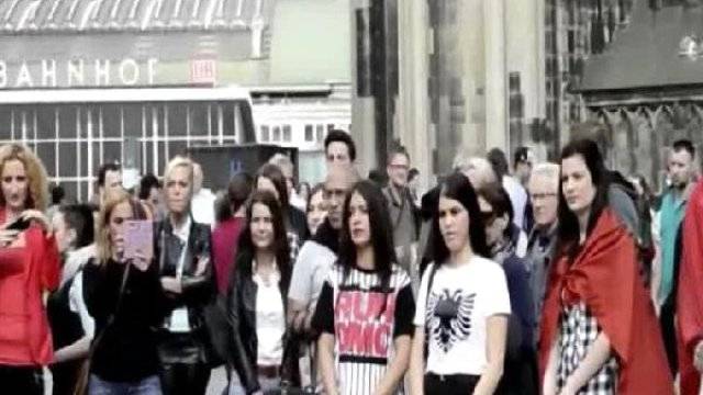 Almanya`ya Sığınma Talebinde Bulunan Kosovalılar Protesto Düzenledi