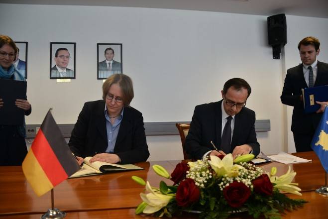 Almanya'dan Kosova'ya 20 Milyon Mali Destek