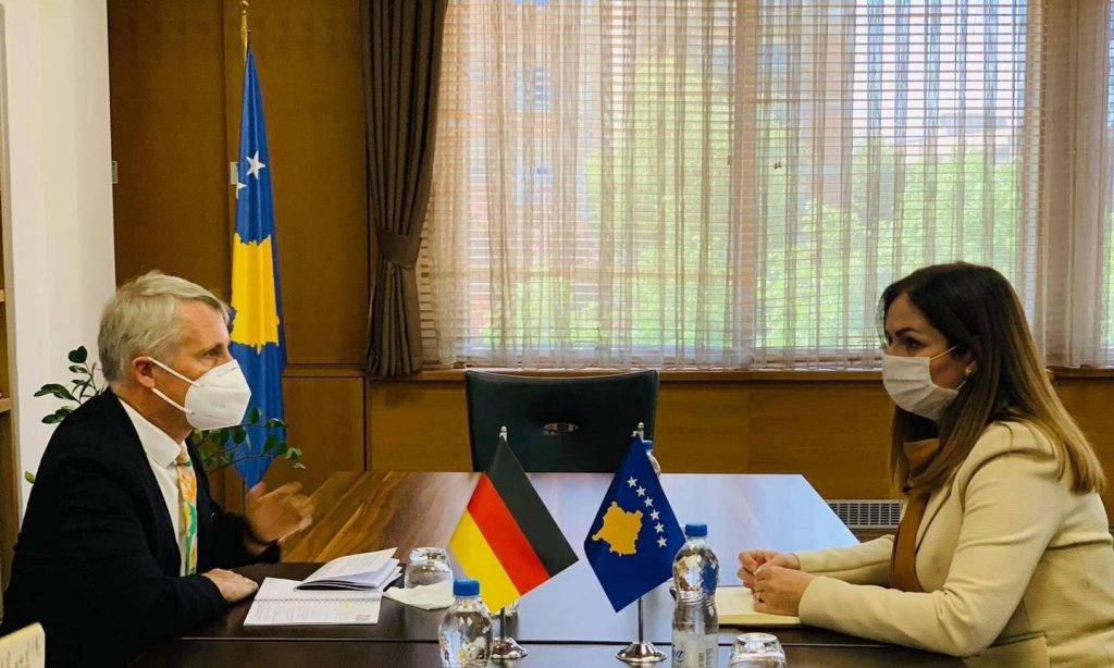 Almanya, Kosova Eğitimine Desteğini Teyit Etti