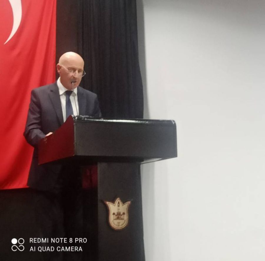Altay Suroy İzmir’de Düzenlenen Sempozyumda Kosova’yı Temsil Etti