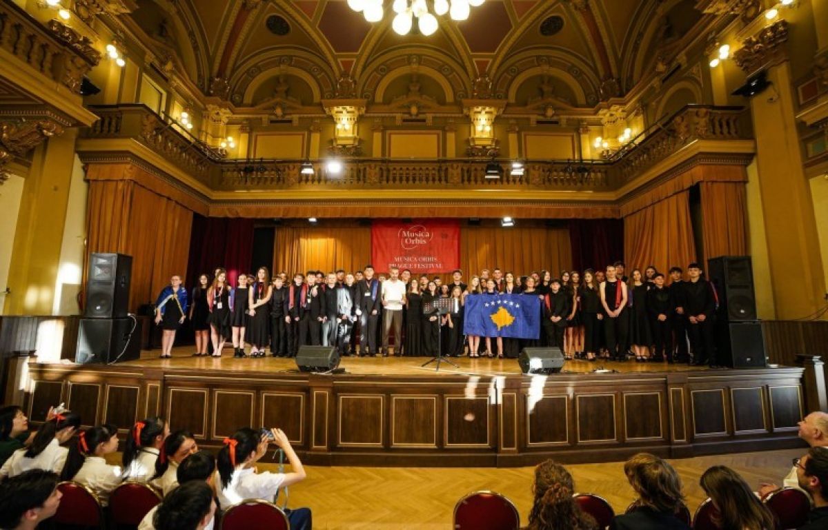 Amadeus Orkestrası, Prag'dan Kosova'ya Altın Madalya Getirdi
