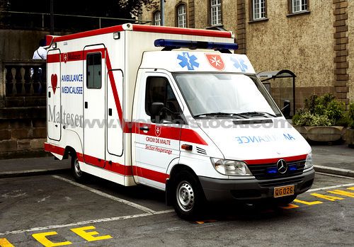 Lüksemburg'dan Prizren Şehir Hastanesine Ambulans Desteği