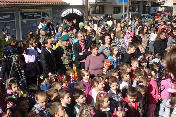 Türk Askerinden Kurila Ana Okuluna Destek