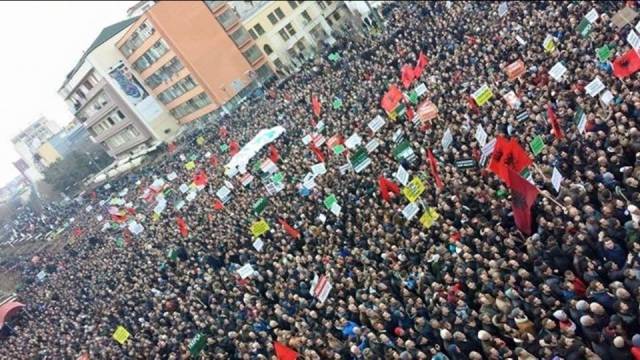 Analistler Muhalefetin Protestosunu Haklı Değerlendiriyor