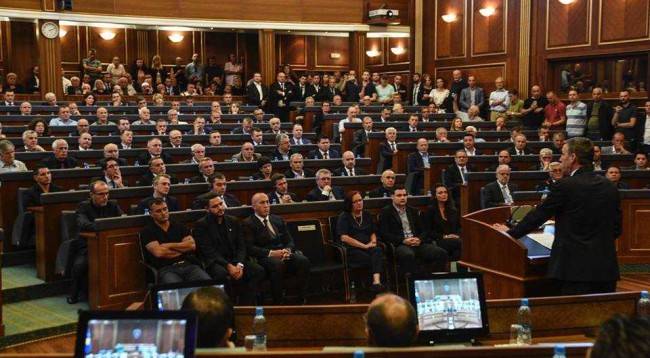 Fadil Vokrri Acı ve Üzüntüyle Anıldı