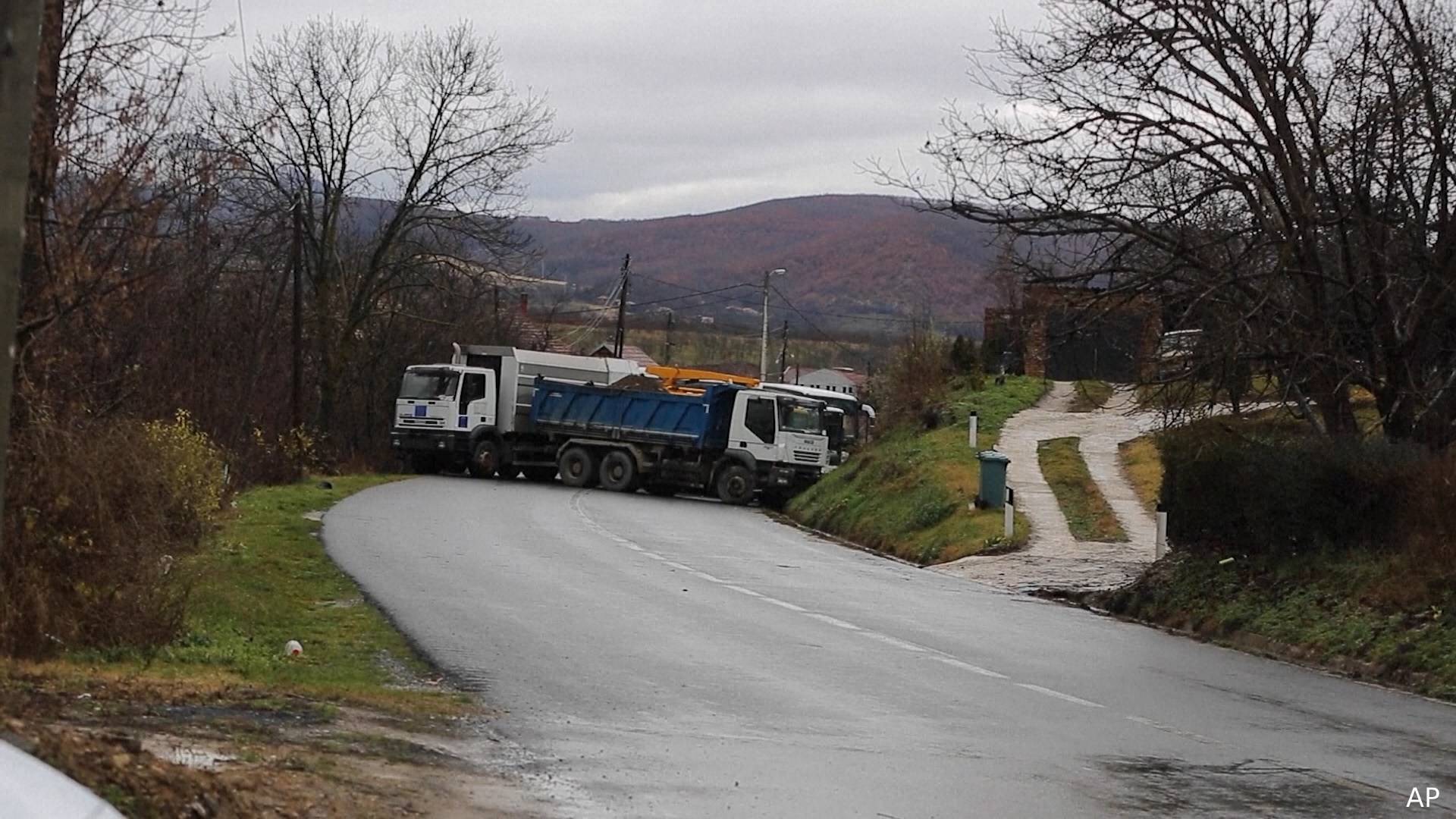 Polis: Kuzeyde Bir Barikat Daha Yerleştirildi