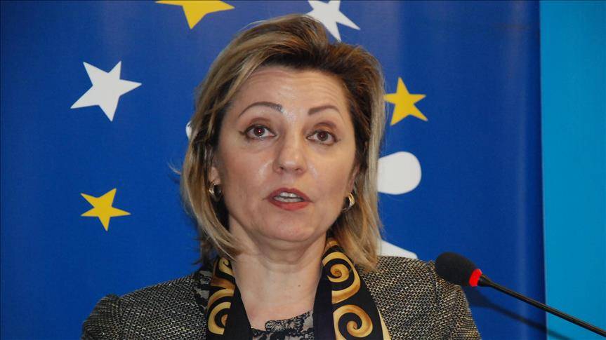 Apostolova, Sınır Anlaşması İçin Sırpları İkna Etmeye Çalışıyor