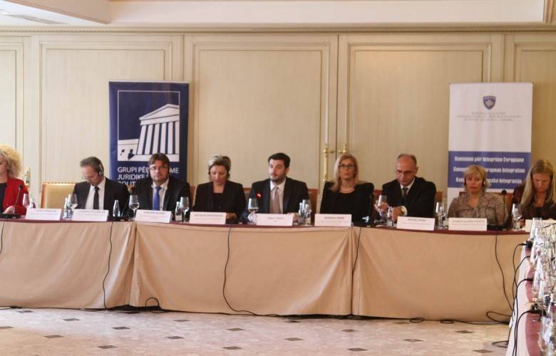 Apostolova: AB, Yolsuzluktaki Cezalandırılmaları Görmek İstiyor