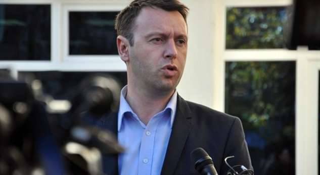 Abrashi, Hükümette Reformasyonu Yalanladı