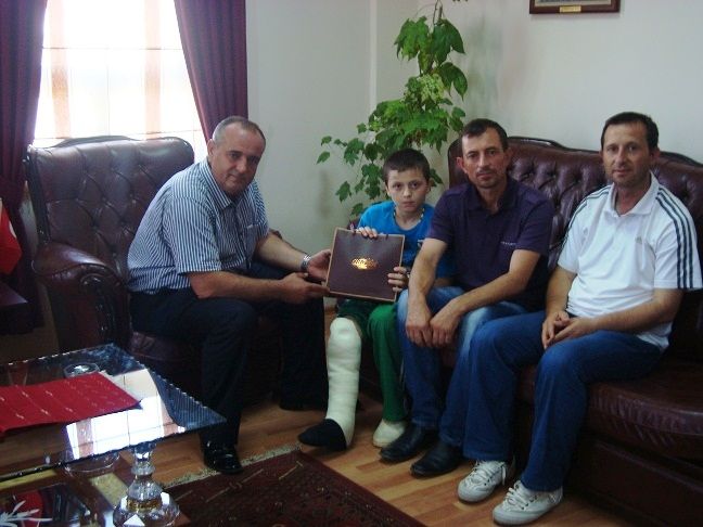 Mamuşalı Ekrem, Türkiye'de Derdine Çare Buldu