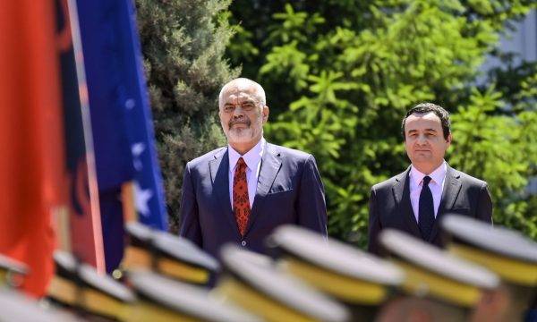 Kosova ile Arnavutluk Meclislerinin Ortak Oturumu 27 Kasım Tiran’da