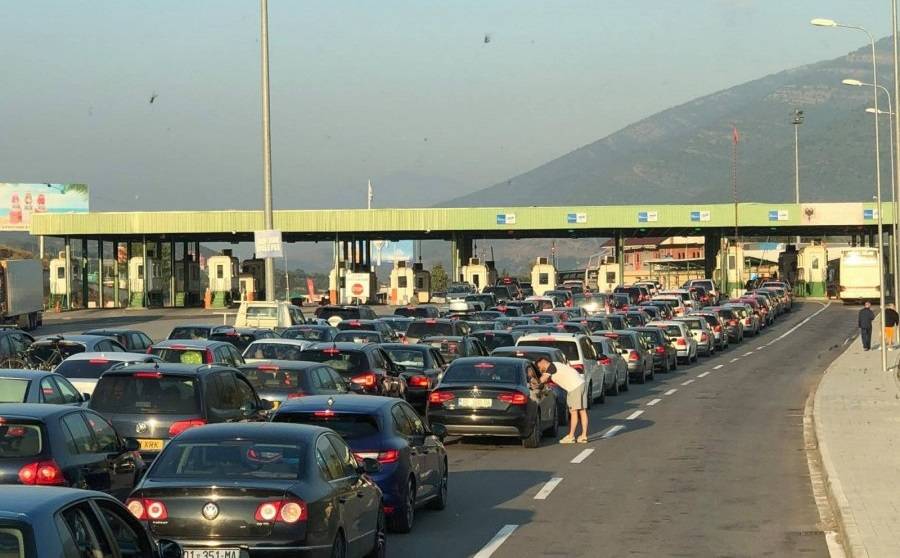 Kosovalılar  Tatilden Vazgeçmiyor