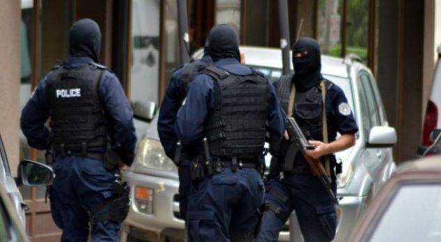 Polis 32 Şüpheli Kişiyi Tutukladı