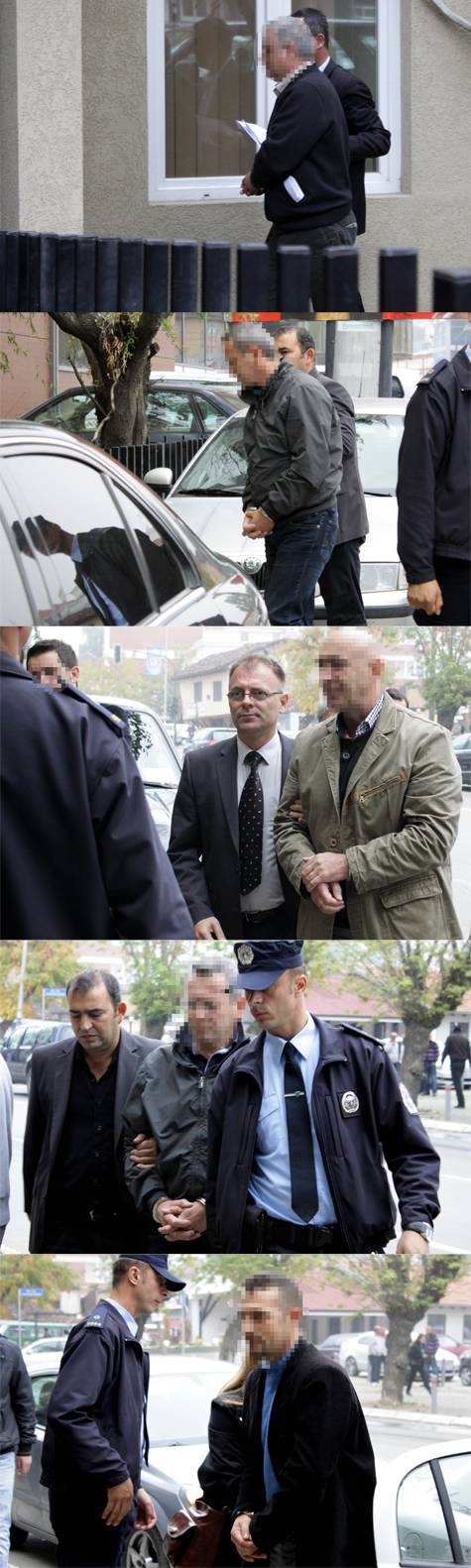 Tutuklanan Doktorlar Elleri Kelepçelerle Mahkemeye Götürüldü