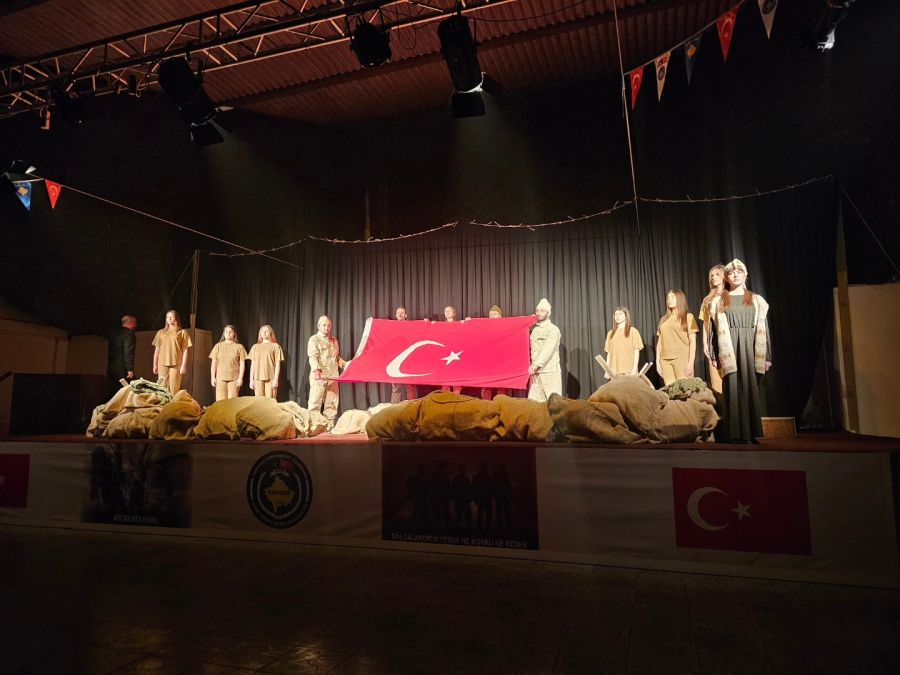 Art Theatre'den “18 Mart Çanakkale Zaferi ve Şehitleri Anma Günü” Tiyatro Gösterisi