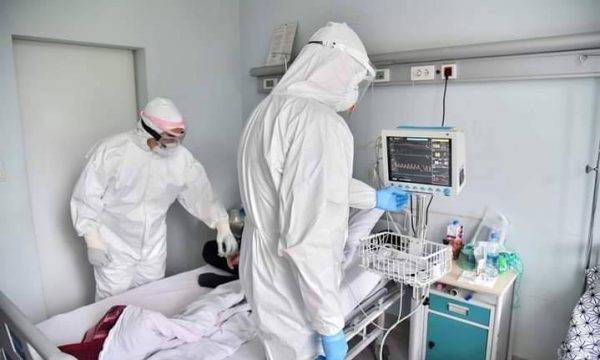 Aşı Olmalarına Rağmen Covid-19’a Yakalanan Kişilerdeki Hastalık Belirtileri Çok Hafif Seyrediyor